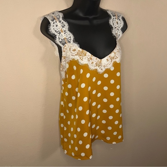 LARGE AKAIV MUSTARD YELLOW WHITE POLKA DOT SLEEVELESS BLOUSE - Picture 2 of 12